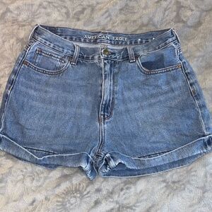 American Eagle Mom Jean Shorts Size 10